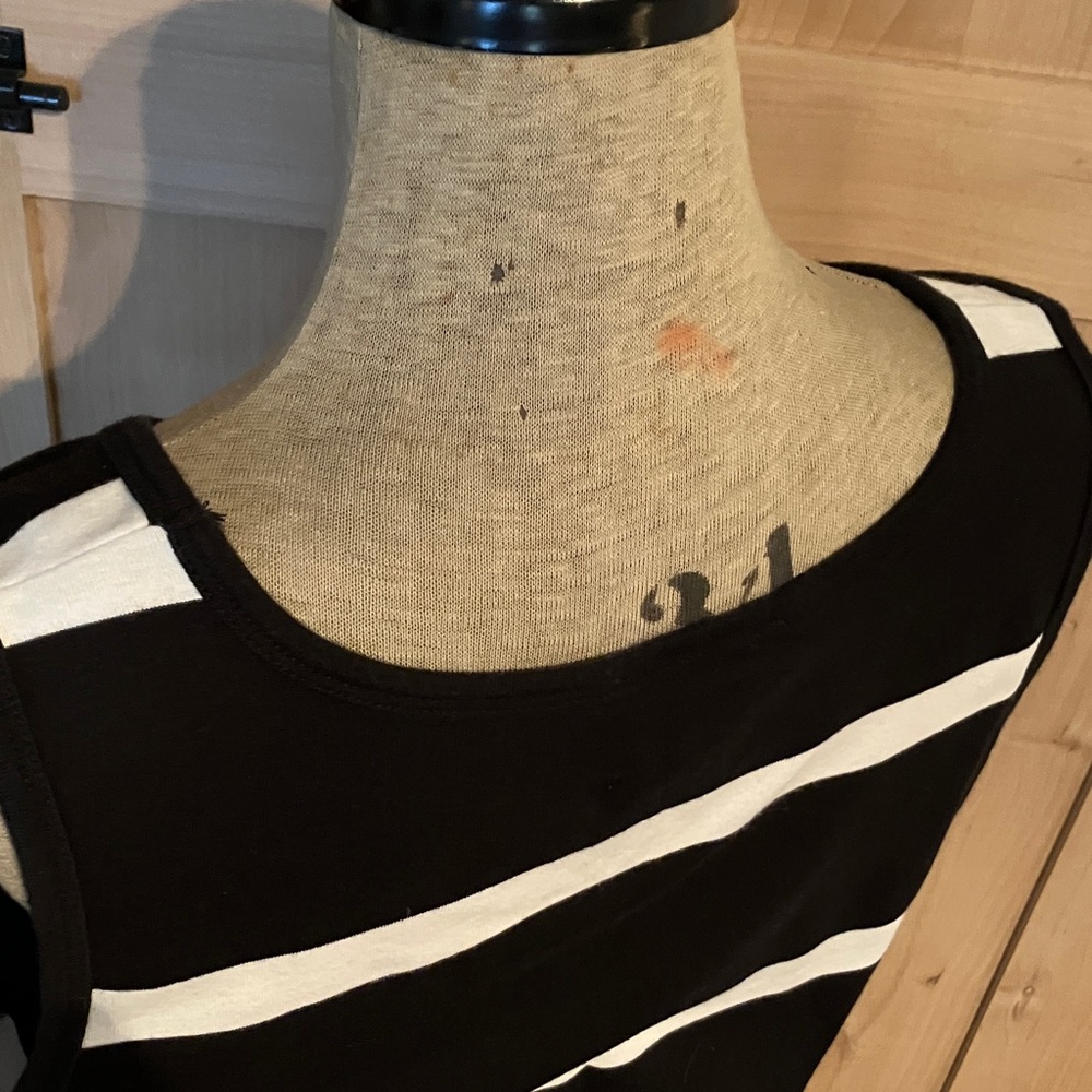 Talbots Black and White size L Striped Short Sleeve 100% cotton top. - Picture 4 of 8